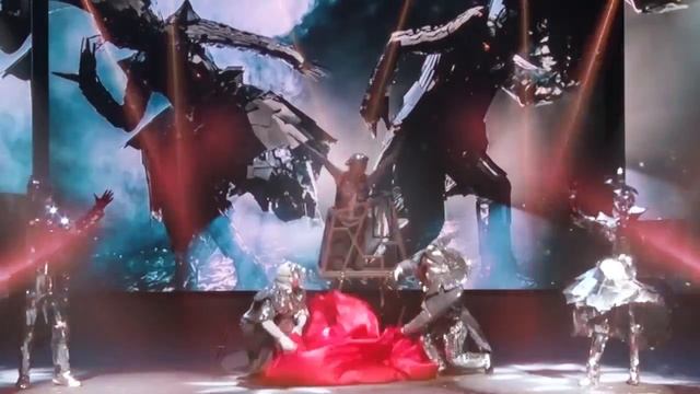 Тайна зеркальных иллюзий. Театр Будущего Лилии Ким