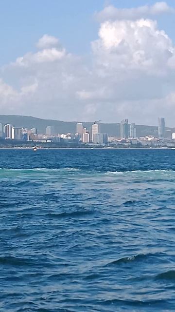 На пароме из Европы в Азию через Босфор