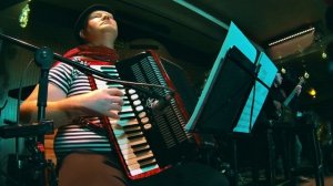 "Sous le ciel de paris" (Edith Piaf Cover)