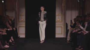 Показ женской коллекции Giorgio Armani Privé весна-лето 2026 Fashion