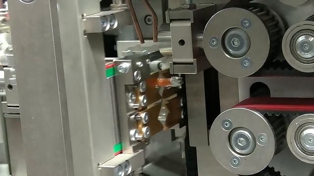 Станок для резки и зачистки провода HBQ-423 смотреть онлайн