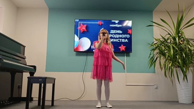 Потому, что я русская девчонка.mp4