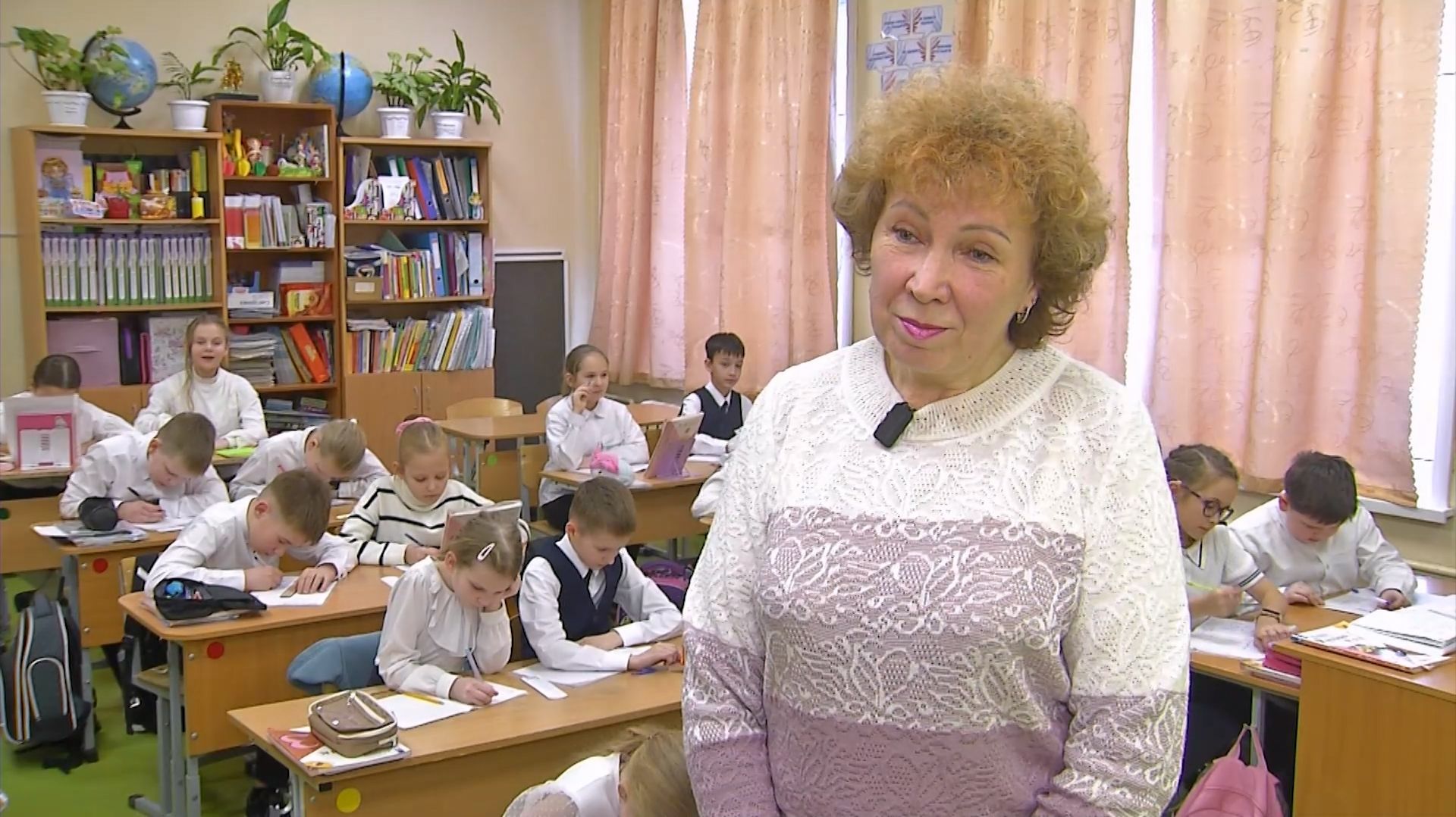 Учительница из Серова Анна Ковязина стала «Лучшим классным руководителем» смотреть онлайн