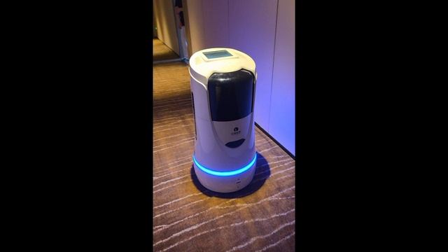 робот доставляет заказ смотреть онлайн