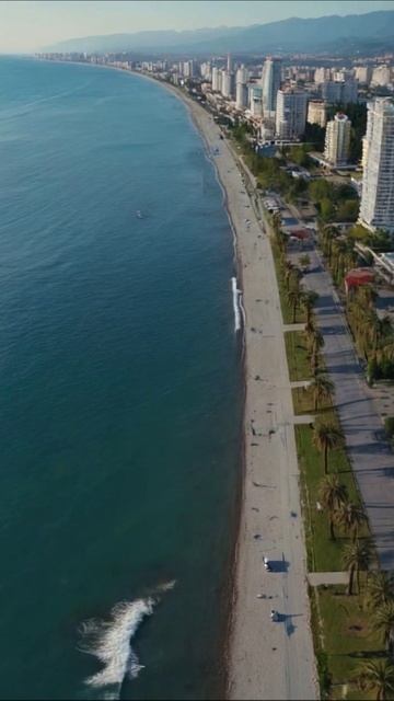 Пляжный рай: красота побережья #побережье #отдых #природа