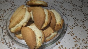 Что творится в небе над деревней? Испекла наивкуснейшие сочни.