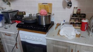 Готовлю ужин, с хлебом опять не удача, общаюсь с вами