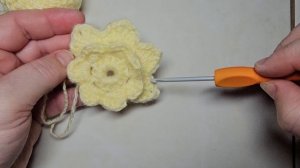 простой цветок 🥀 для ирландского кружева 🧶 из Толстой пряжи