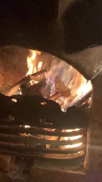 КАМИН СЖИРАЕТ ДРОВА !!!