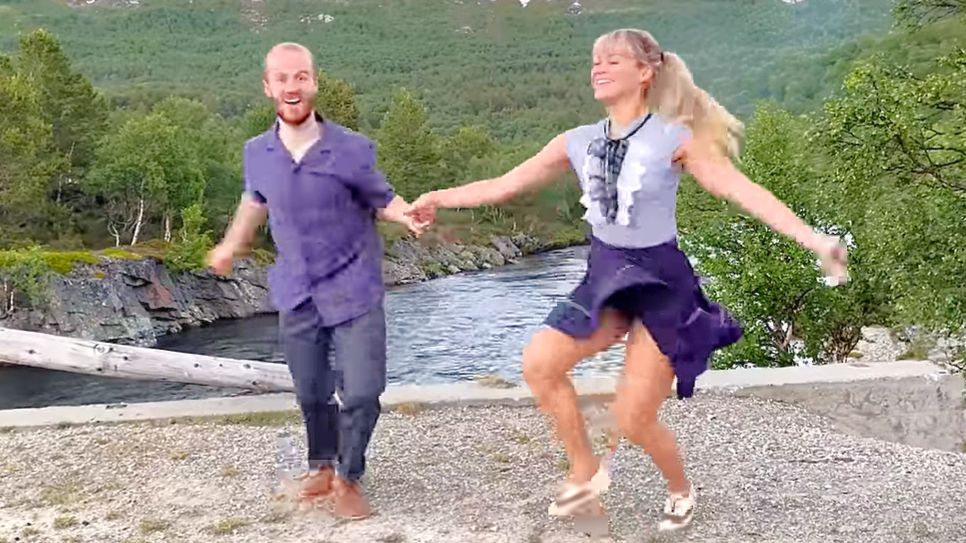 ТАНЕЦ РОКИН-БУГИ-ВУГИ - Сондре и Таня. #Танцы смотреть онлайн