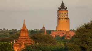 Удерживаемую в кол-центре в Мьянме россиянку избивали и морили голодом