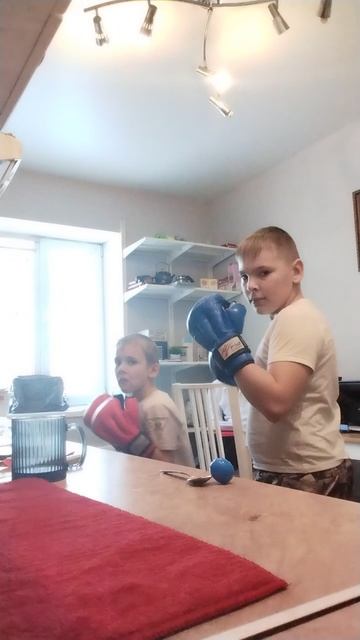 Отработка нижних ударов на месте