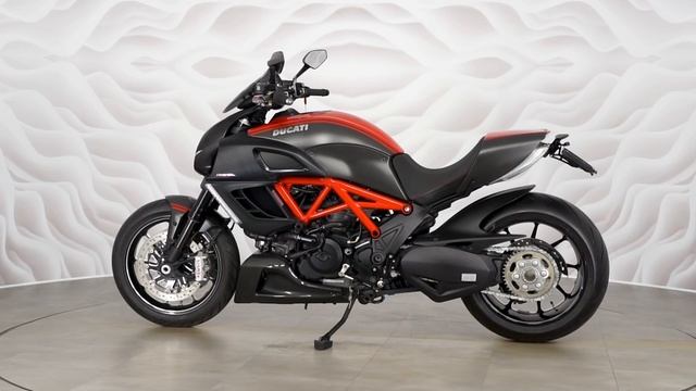 Ducati Diavel Carbon vin ZDMG100ABBB008943 смотреть онлайн