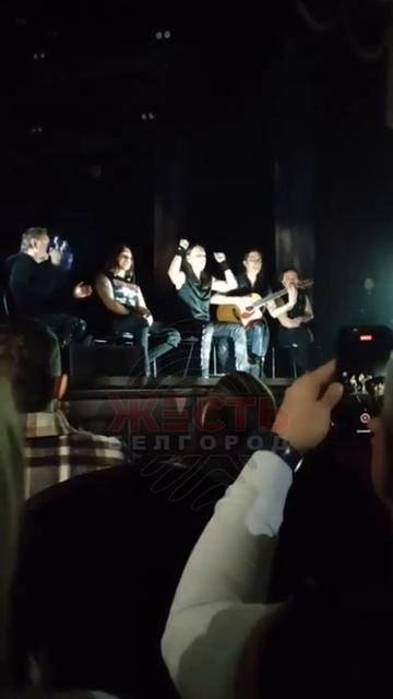 Пока ремонтники устраняют последствия повреждений энергосистемы в Белгороде после атаки противника,. смотреть онлайн