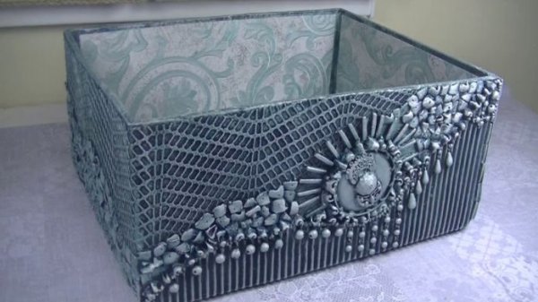 Коробки - холсты : где начинается творчество .