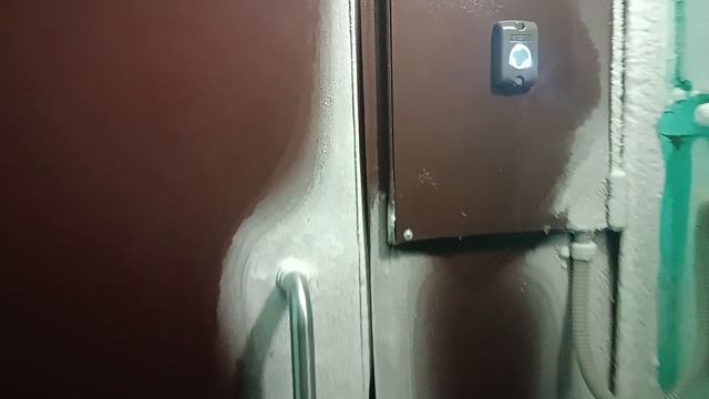Вот такие Двери поставило ЖКО / все замерзли