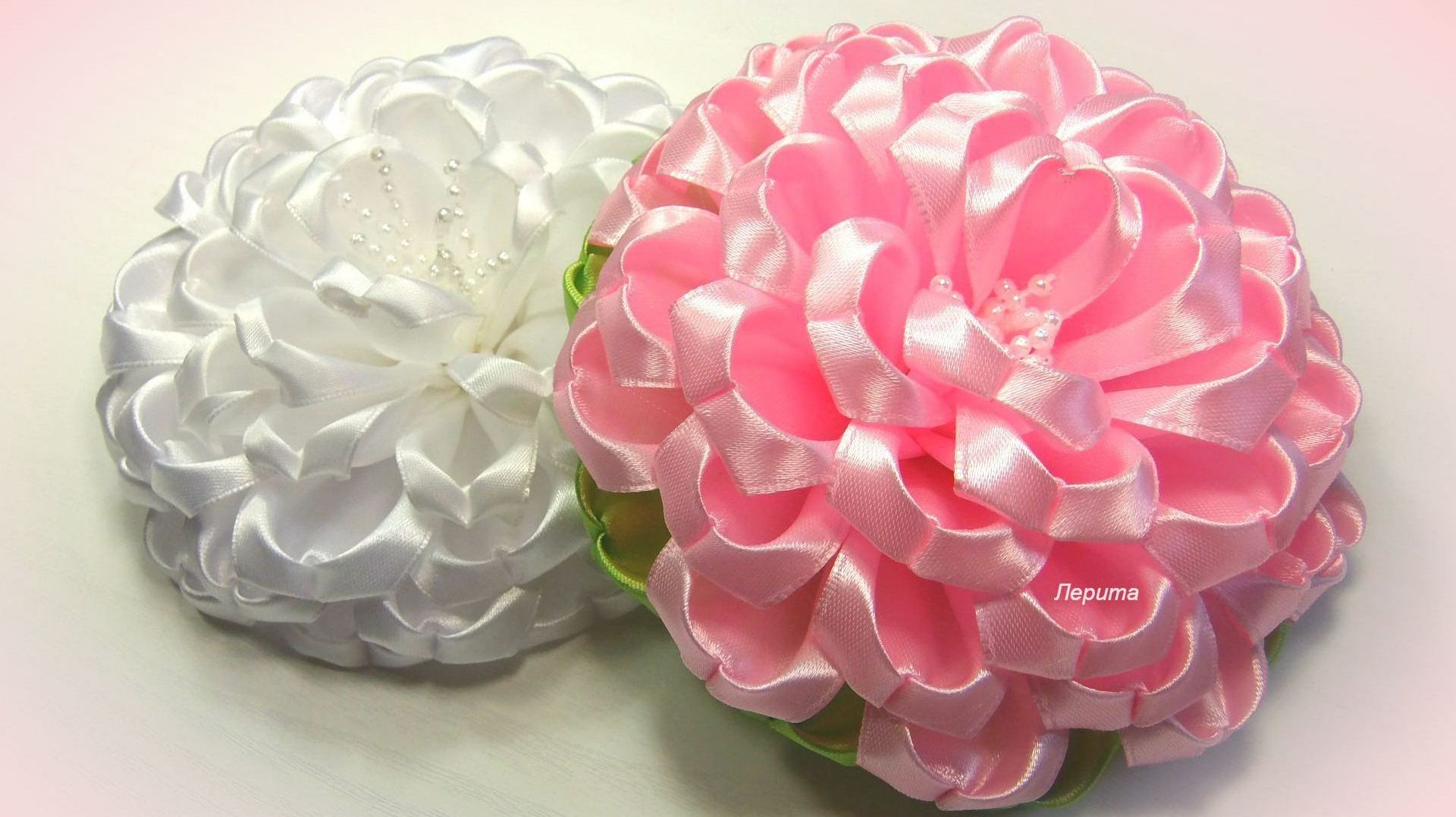 Красивые объёмные цветы из атласных лент. Цветы канзаши своими руками. смотреть онлайн