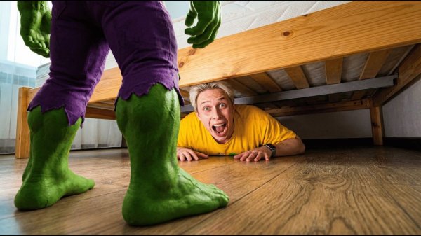 Прятки в шкафах и под кроватями от СУПЕРГЕРОЕВ Челлендж!