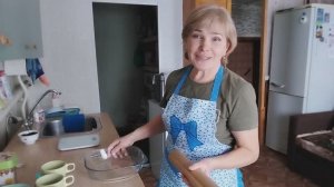 Вся в делах, всё успела. Из города в деревню.