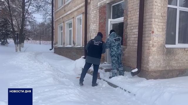 В БУГУРУСЛАНЕ НЕИЗВЕСТНЫЙ НАПАЛ НА ДЕТСКИЙ САД смотреть онлайн