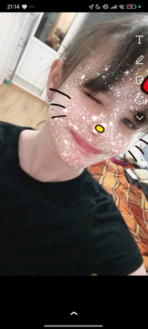 приветик Я Ника подпишись на 300 танец