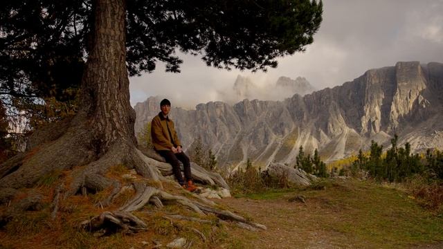 В ПОГОНЕ ЗА ОСЕНЬЮ В ДОЛОМИТОВЫХ АЛЬПАХ смотреть онлайн