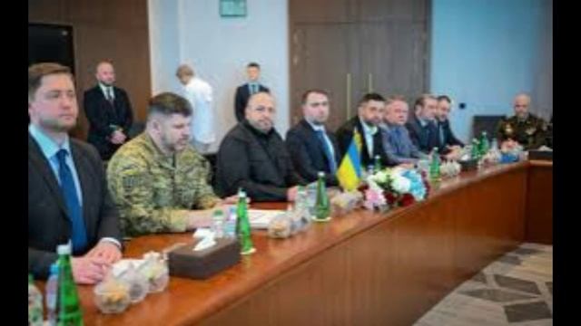 На Украине рассказали о прогрессе переговоров с Россией в военной сфере смотреть онлайн
