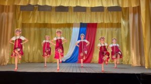 Танцевальный коллектив «Дебют». Танец «Наливное яблочко»