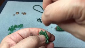 Бусины на основе плетения "в крестик"