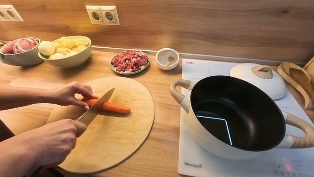 Вкусный суп, салат. Обзор в магазине.