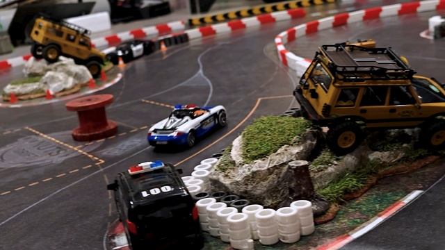 RC drift полиция против дрифта Need For Speed Porshe carrera GT 1/24 смотреть онлайн