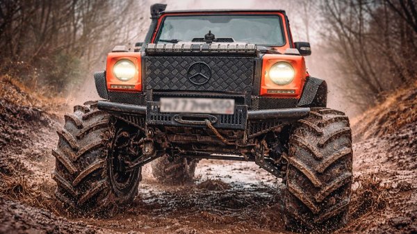 Гелик монстр поспорил с Nissan Patrol и Уаз Патриот на бездорожье