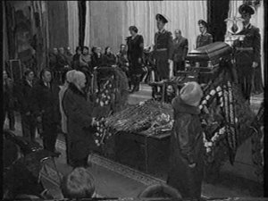 2002 год, ноябрь: Репортаж Телекомпании "ТРТ" с похорон М.П. Девятаева