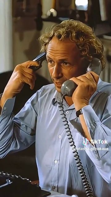 Мужик какой то , знакомый...🎬🎥📽