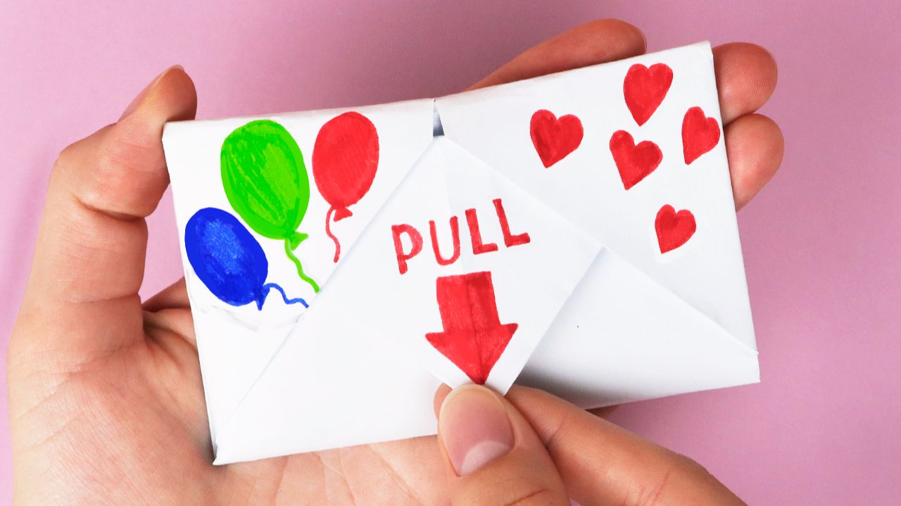 🍒Конверт Сюрприз из бумаги / Подарок Открытка на 8 марта /Как сделать открытку с сюрпризом