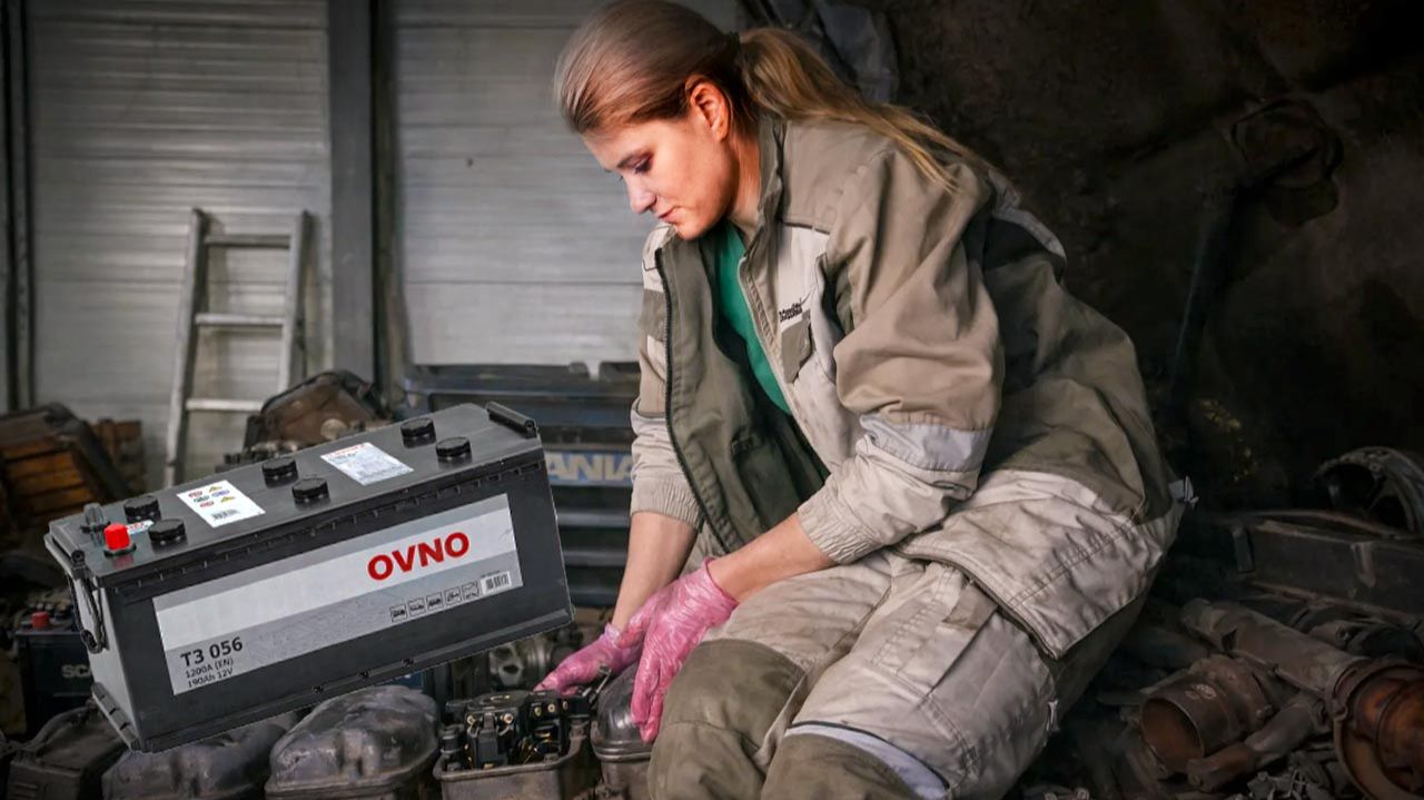 КЛАДБИЩЕ ЗАПЧАСТЕЙ И ОБСЛУЖИВАНИЕ АККУМУЛЯТОРОВ! смотреть онлайн