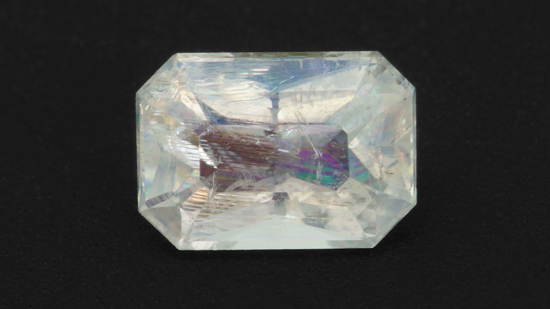 Лунный камень 1,50 карат смотреть онлайн