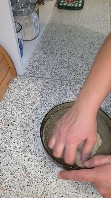 Куриный суп с чесночными галушками