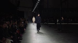 Показ мужской коллекции Dries Van Noten осень-зима 2019-2020