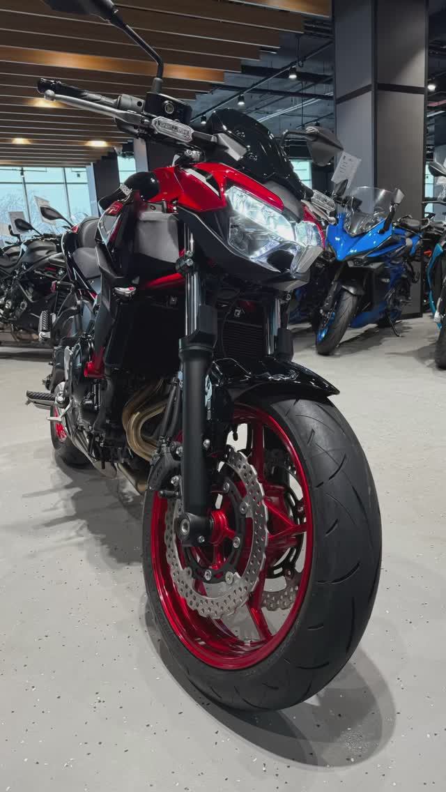 KAWASAKI Z650 (2024) VIN: ER650S-AB2800 смотреть онлайн