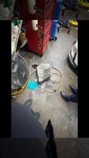 ☝️Ну будем честны, по безопасности, конечно, они не плохие, это факт, над этим они поработали, ну вс