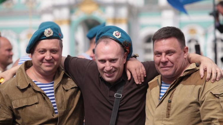 "Голубые Береты". Посидим, помолчим... смотреть онлайн