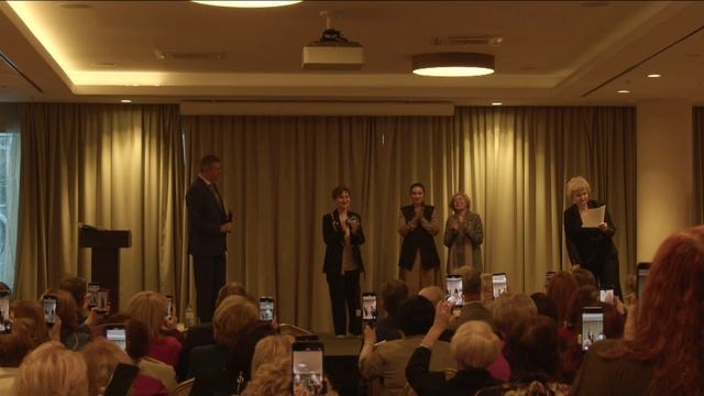 Истории топ-10 по росту доходов за 2025 год