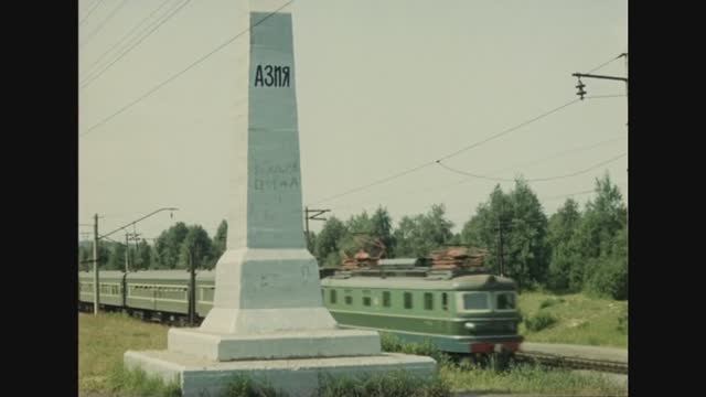 Кальмер Тенносаар - На маленькой станции смотреть онлайн