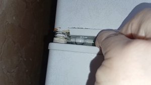 Ремонт дверцы холодильника / провисла дверь холодильника