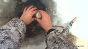 Налим на живца зимой. 2 сезон. 4 серия. (Как установить перемет зимой. Новое место. Нашел ерша)