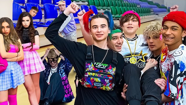 КАМИЛЬ ДОКАЗАЛ ПОПУЛЯРНОСТЬ В КАМПУСЕ? БАСКЕТБОЛИСТЫ ОПОЗОРИЛИСЬ! смотреть онлайн