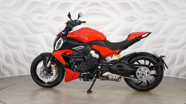 Ducati Diavel V4 vin ZDM3G00AARB005117 смотреть онлайн