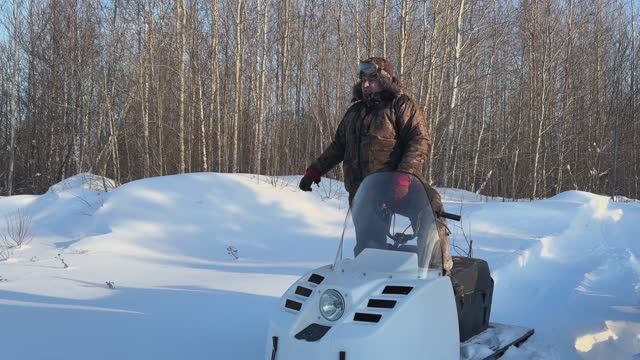 Катаюсь на буране в минус 34 градуса. смотреть онлайн