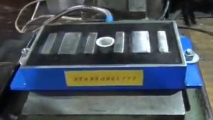 Магнитная плита из трансформаторов от микроволновки своими руками держит как тиски